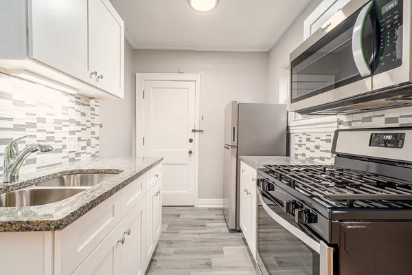 $1,520 | 428 North Park Boulevard, Unit 7, Glen Ellyn, IL 60137