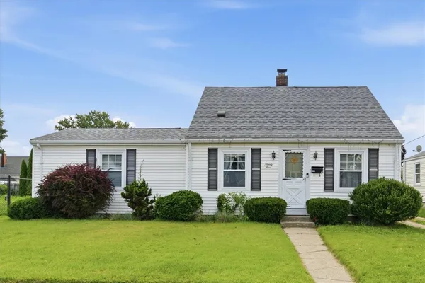 $450,000 | 94 Westcott Avenue, Cranston, RI 02910