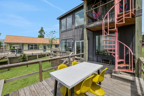 $549,000 | 546 West Cattle Drive, Onalaska, TX 77360