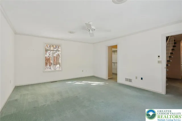 $525,000 | 4861 Sydney Close, Lower Macungie Township, PA 18062