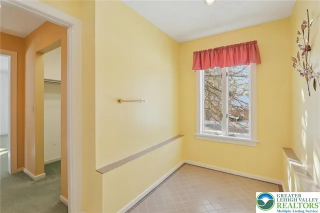 $525,000 | 4861 Sydney Close, Lower Macungie Township, PA 18062