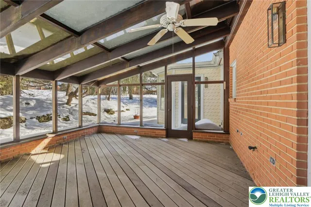 $525,000 | 4861 Sydney Close, Lower Macungie Township, PA 18062