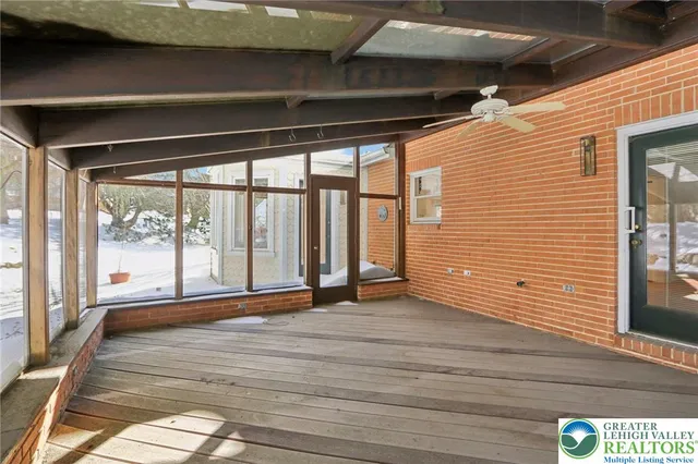 $525,000 | 4861 Sydney Close, Lower Macungie Township, PA 18062