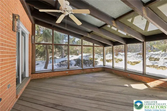 $525,000 | 4861 Sydney Close, Lower Macungie Township, PA 18062