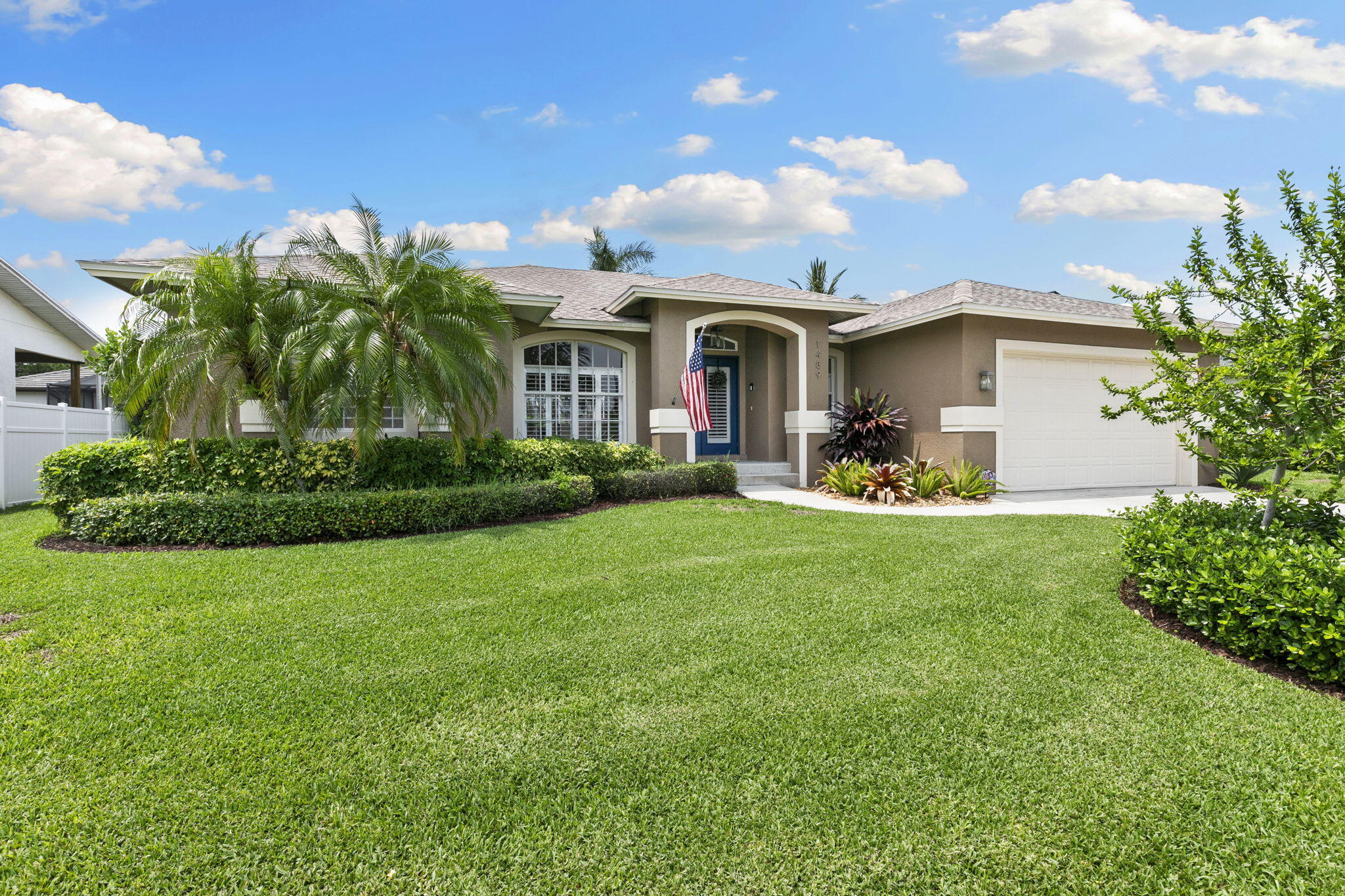 1489 Bermuda Road Marco Island, FL 34145 - Photo 4 of 45 2-web-or-mls-1F3A5892