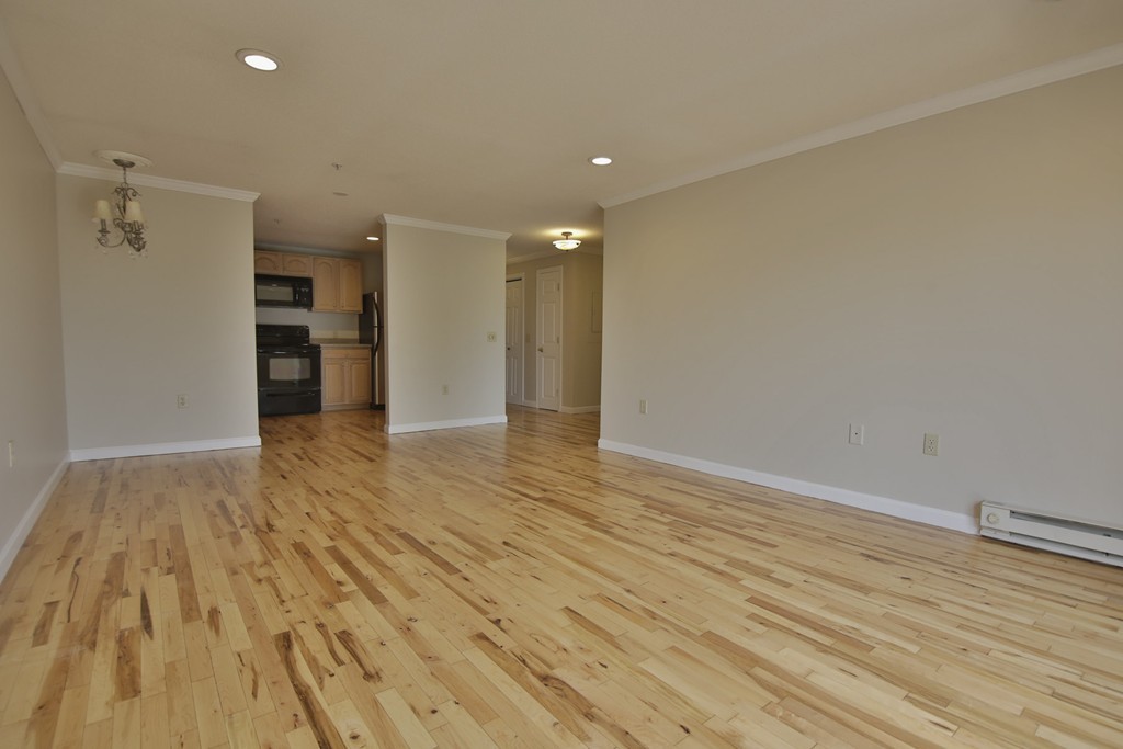 2 Ocean Avenue, Unit 3L Gloucester, MA 01930 - Photo 7 of 17