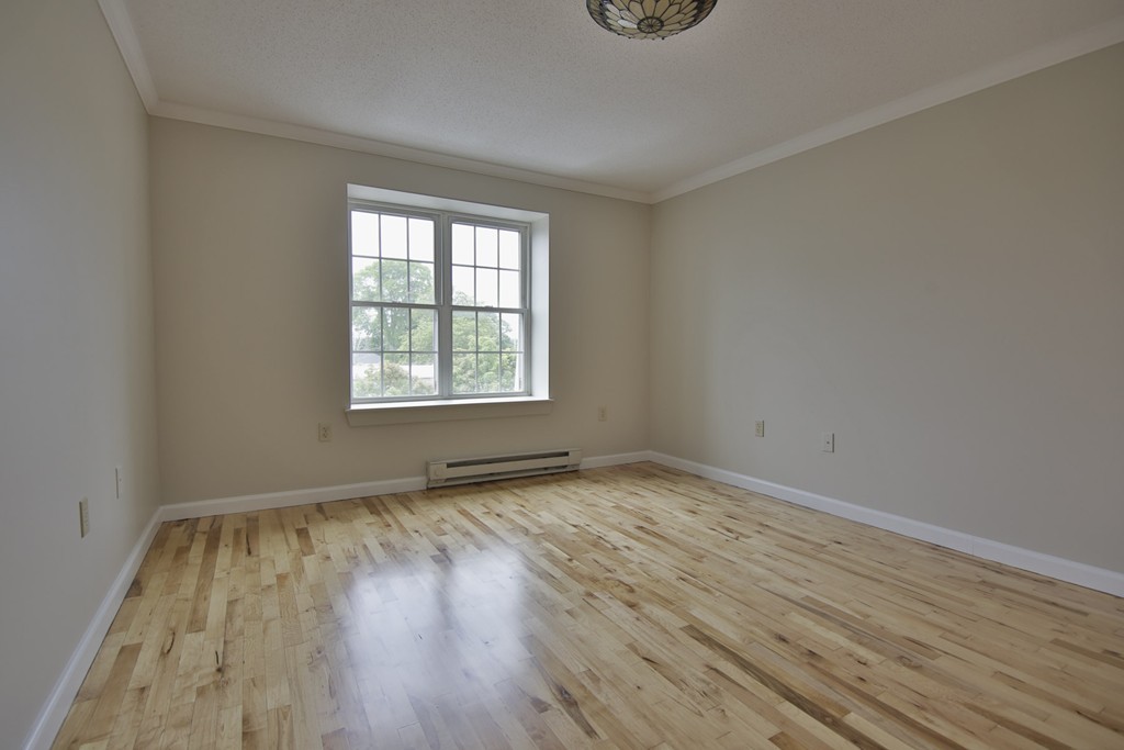 2 Ocean Avenue, Unit 3L Gloucester, MA 01930 - Photo 9 of 17