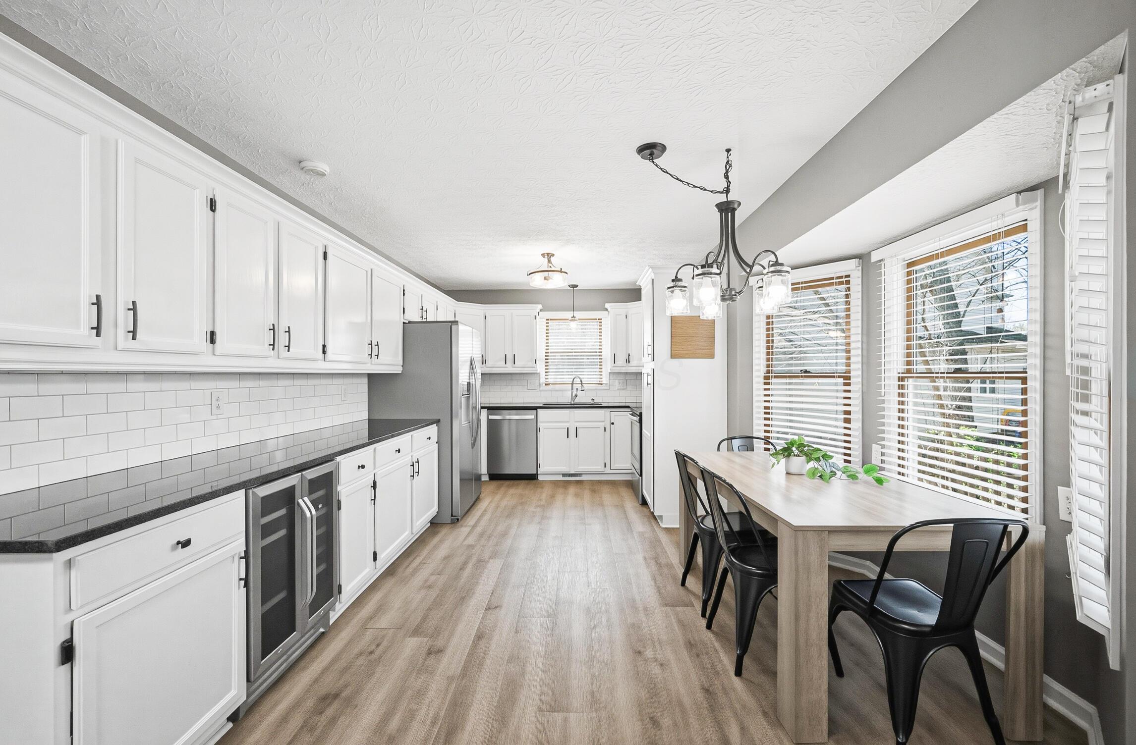 637 Ridenour Road Columbus, OH 43230 - Photo 12 of 61 Kitchen