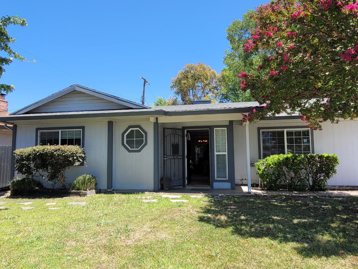 2100 Madera Road Sacramento, CA 95825 - Photo 3 of 38 Gallery Image 3