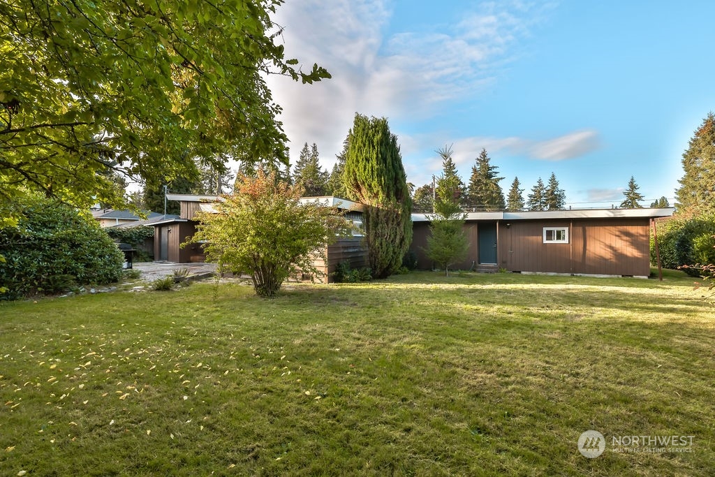 9112 218th Street Southwest Edmonds, WA 98026 - Photo 23 of 35