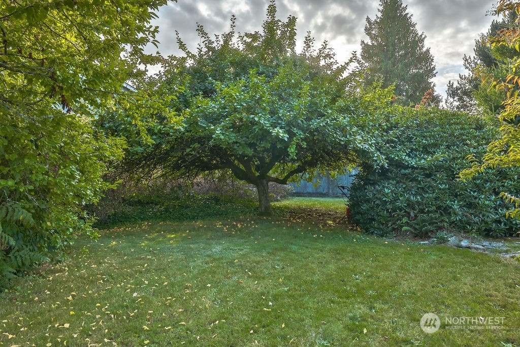 9112 218th Street Southwest Edmonds, WA 98026 - Photo 24 of 35