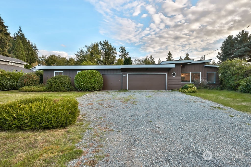 9112 218th Street Southwest Edmonds, WA 98026 - Photo 3 of 35