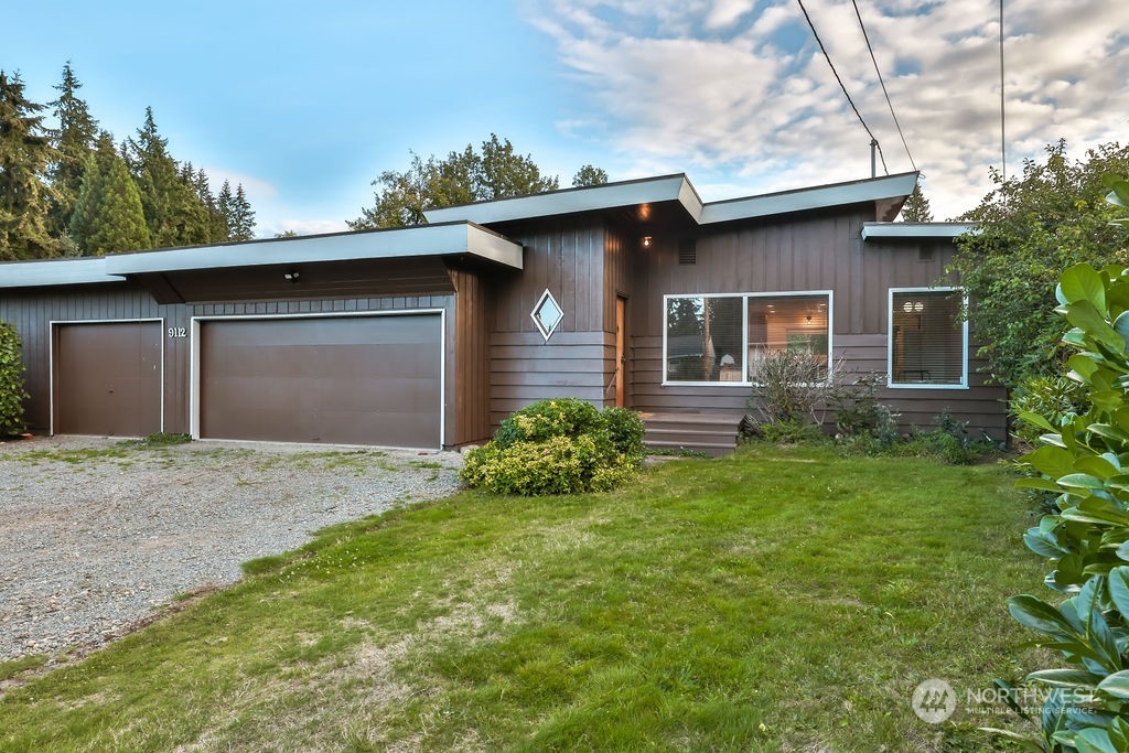 9112 218th Street Southwest Edmonds, WA 98026 - Photo 33 of 35