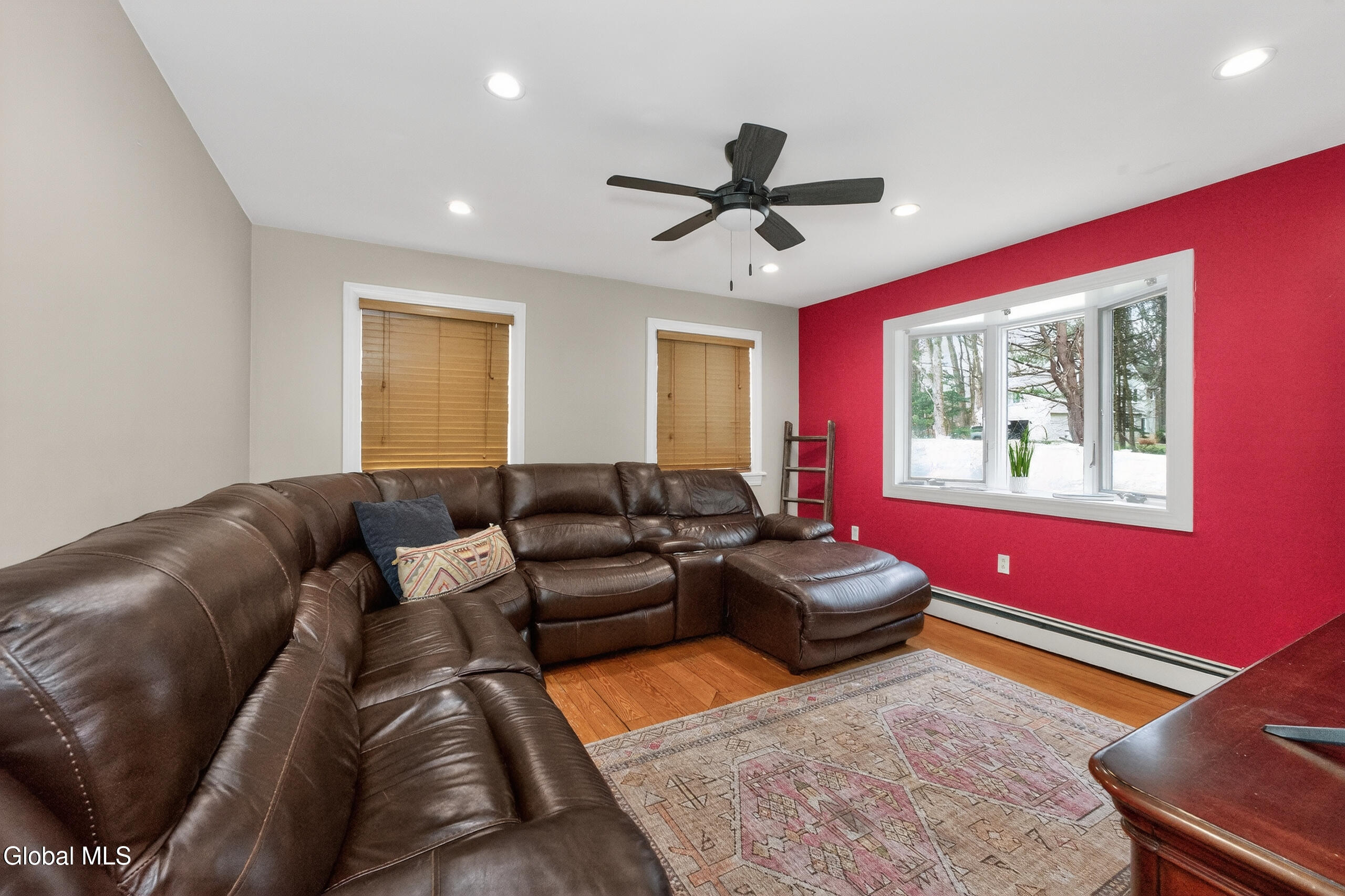 88 Jones Road Wilton, NY 12866 - Photo 19 of 39 4 Livingroom 2