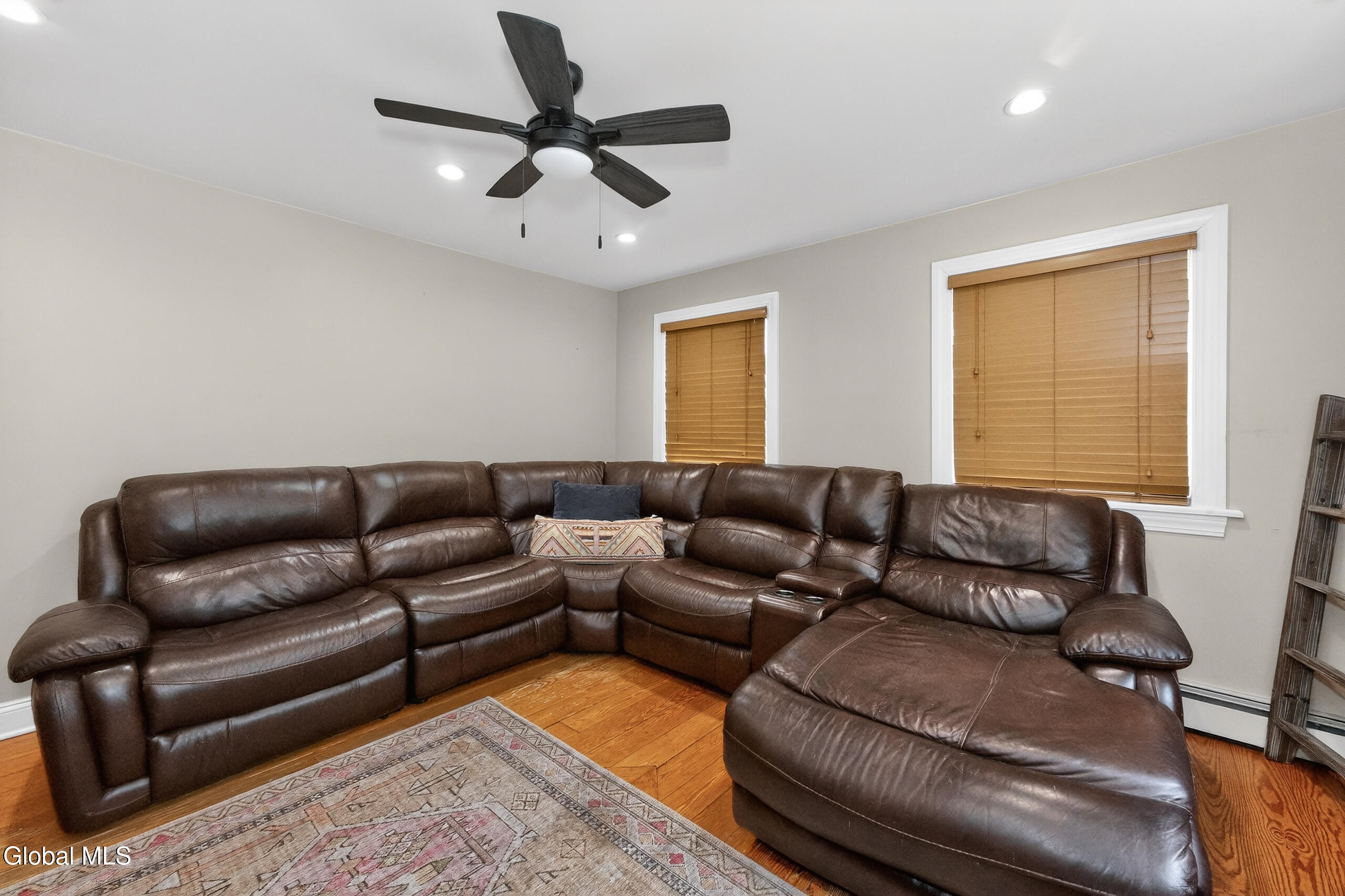 88 Jones Road Wilton, NY 12866 - Photo 20 of 39 4 Livingroom 3