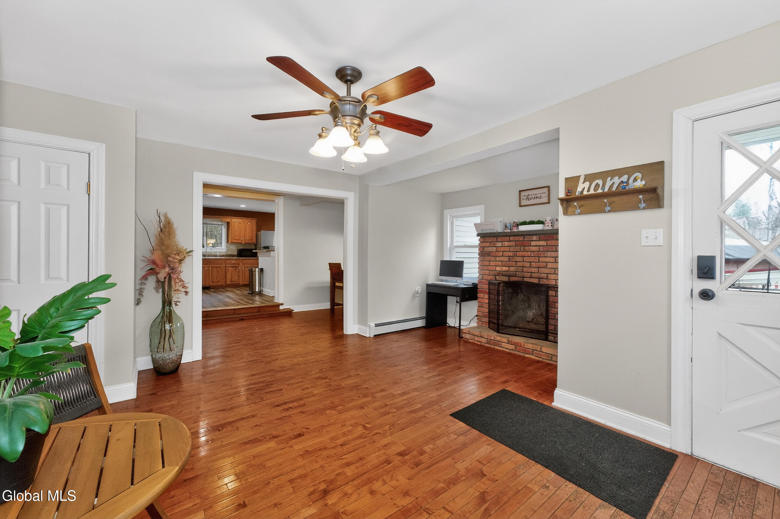 88 Jones Road Wilton, NY 12866 - Photo 6 of 39 1 Entryway 2