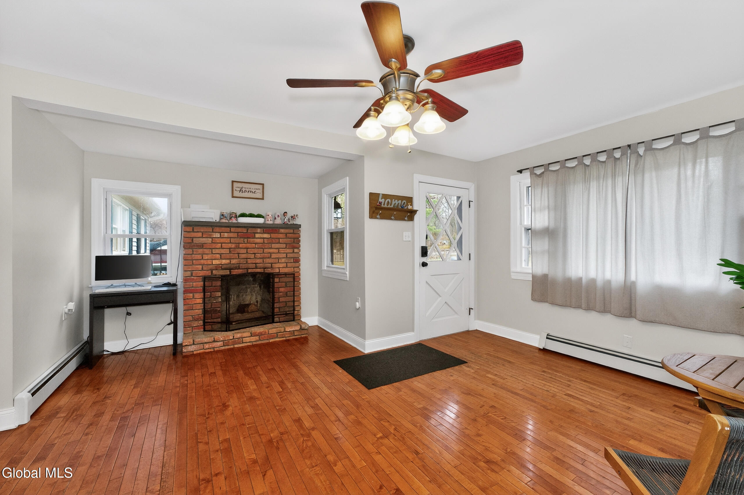 88 Jones Road Wilton, NY 12866 - Photo 7 of 39 1 Entryway 3