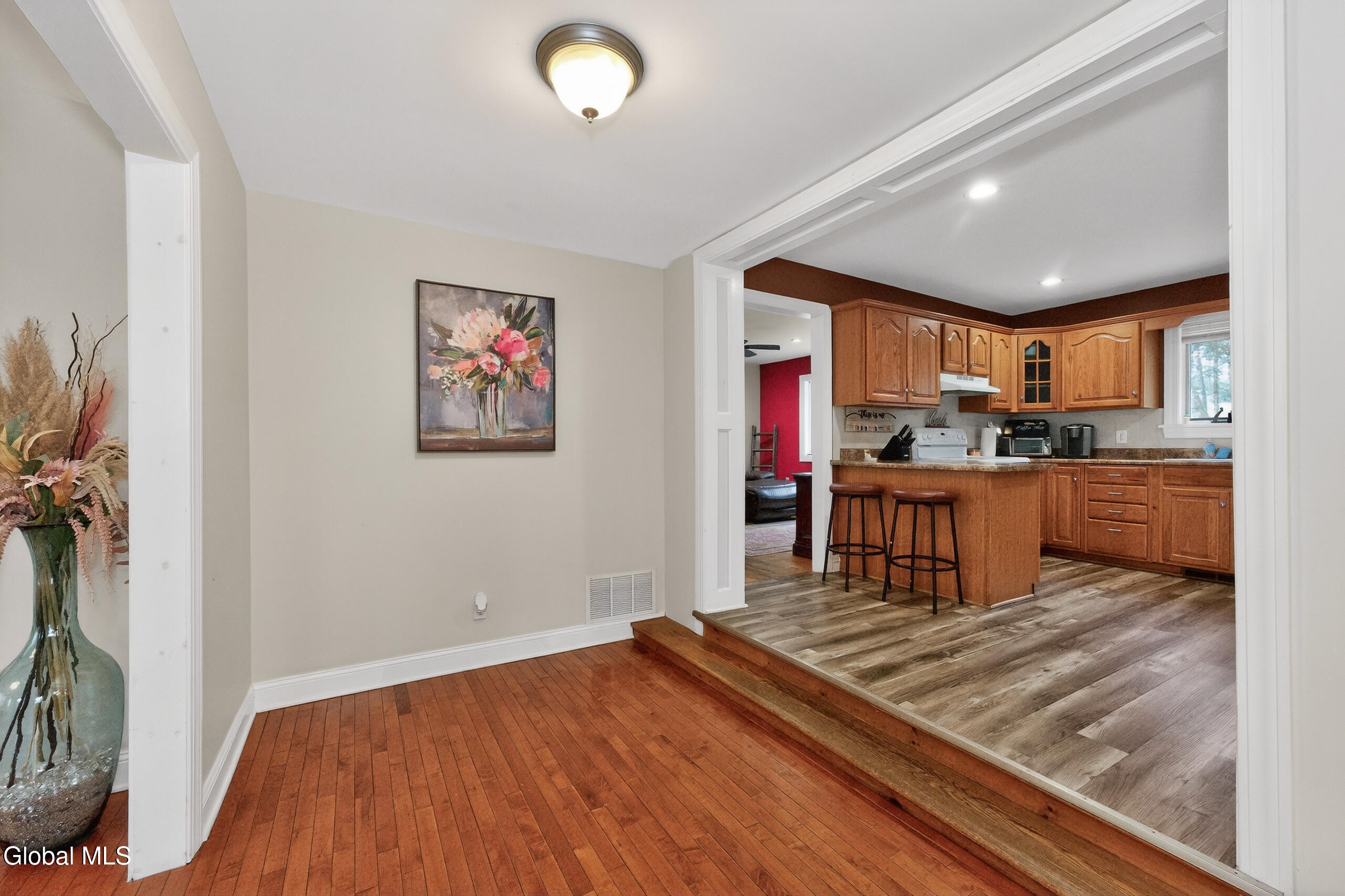 88 Jones Road Wilton, NY 12866 - Photo 9 of 39 2 Diningroom 1