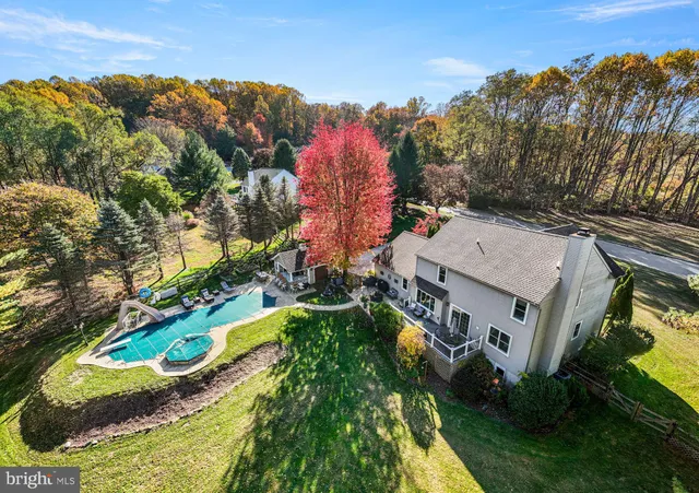 $650,000 | 27 Fox Farm Lane, Downingtown, PA 19335