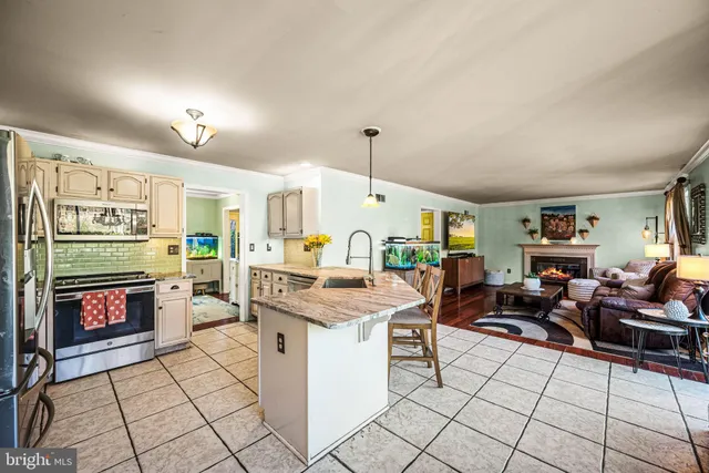 $650,000 | 27 Fox Farm Lane, Downingtown, PA 19335