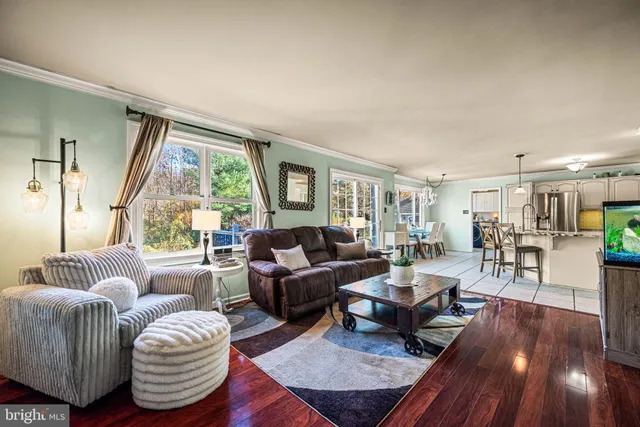 $650,000 | 27 Fox Farm Lane, Downingtown, PA 19335