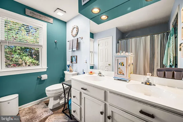 $650,000 | 27 Fox Farm Lane, Downingtown, PA 19335