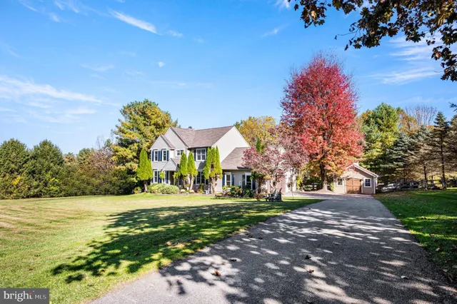 $650,000 | 27 Fox Farm Lane, Downingtown, PA 19335