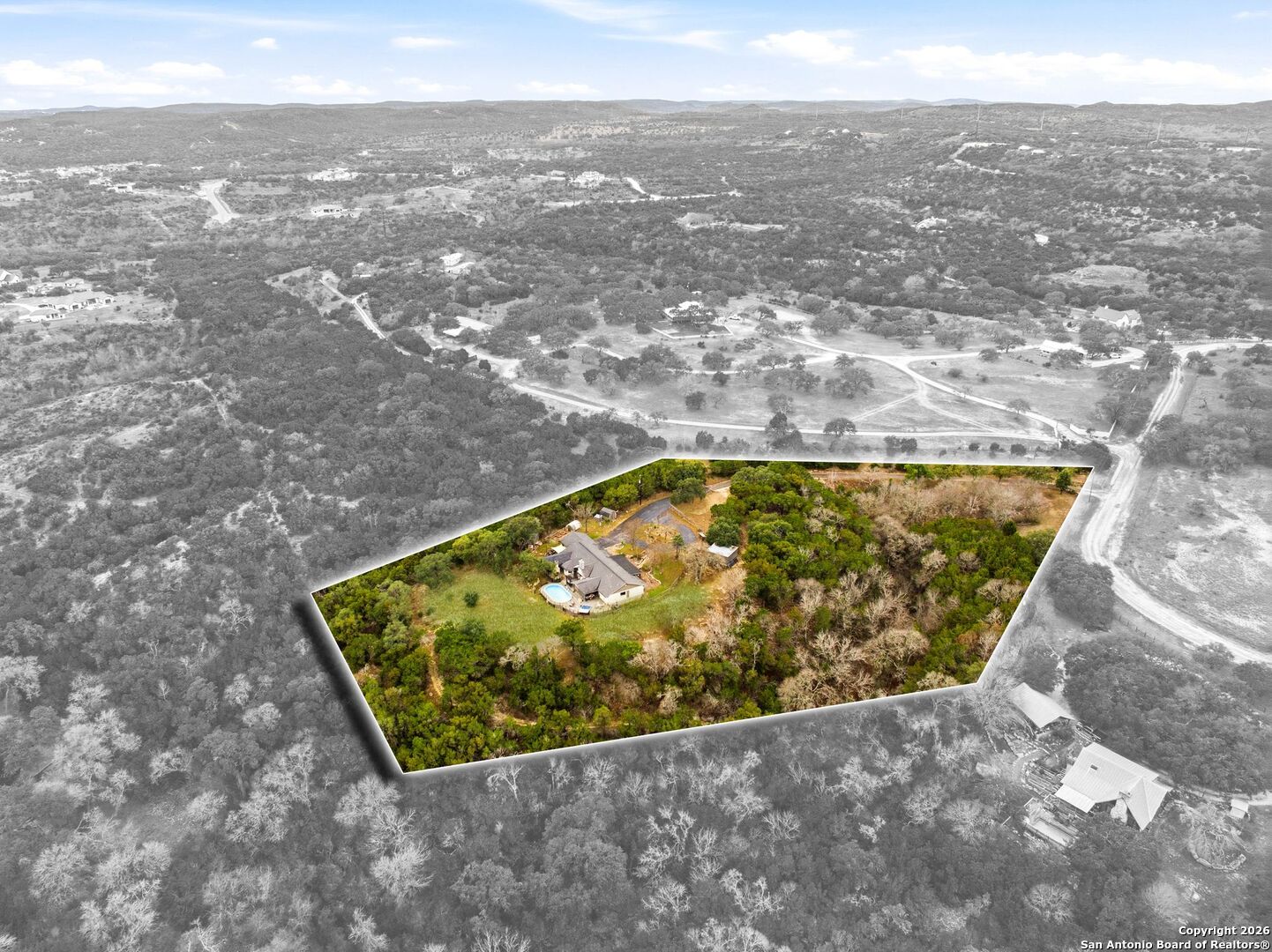 27150 Karsch Road Boerne, TX 78006 - Photo 73 of 79 a view of a bathtub in middle of a lake