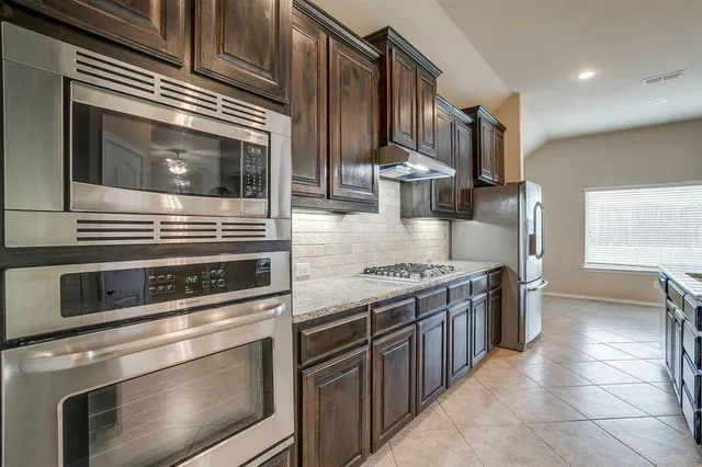 $2,450 | 45 Auburn Drive, Edgecliff Village, TX 76134