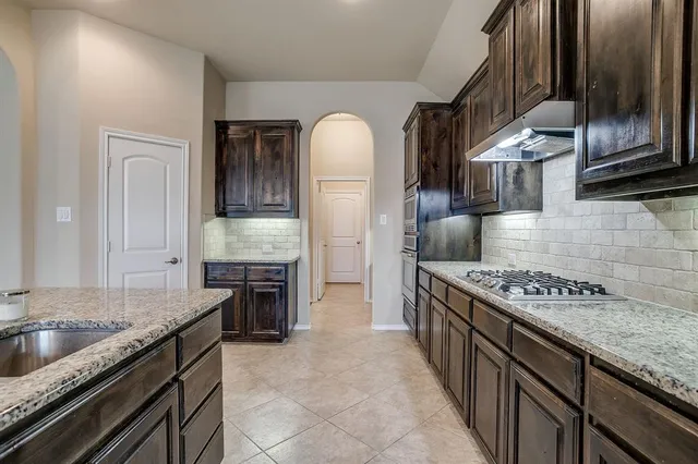 $2,450 | 45 Auburn Drive, Edgecliff Village, TX 76134