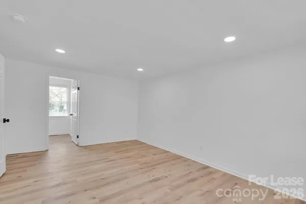 $3,500 | 7404 Shadowlake Drive, Charlotte, NC 28226