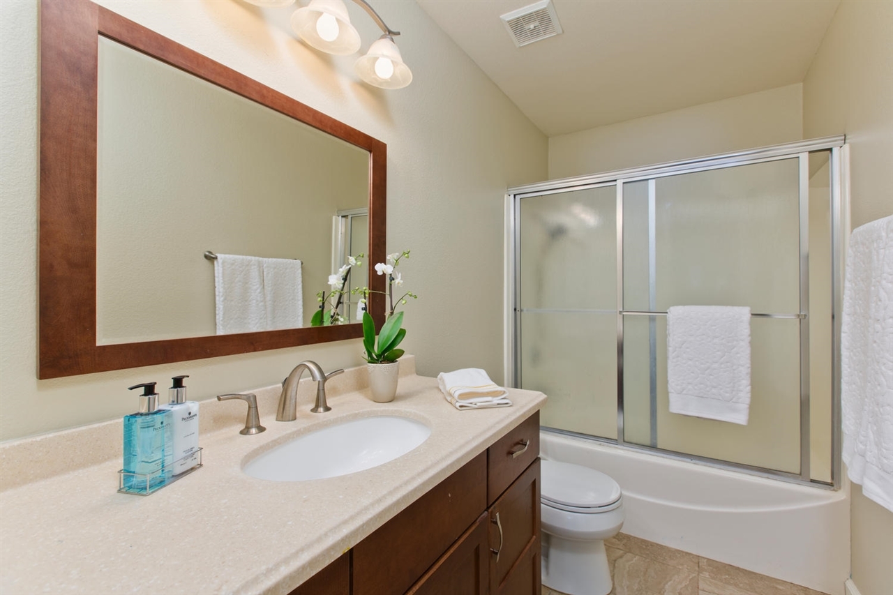 12870 Stone Canyon Road Poway, CA 92064 - Photo 20 of 25 Bathroom #2