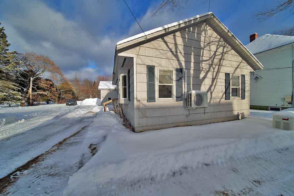 20 Cleaves Street Crystal, ME 04747 - Photo 4 of 63 edge-of-town-ranch-home