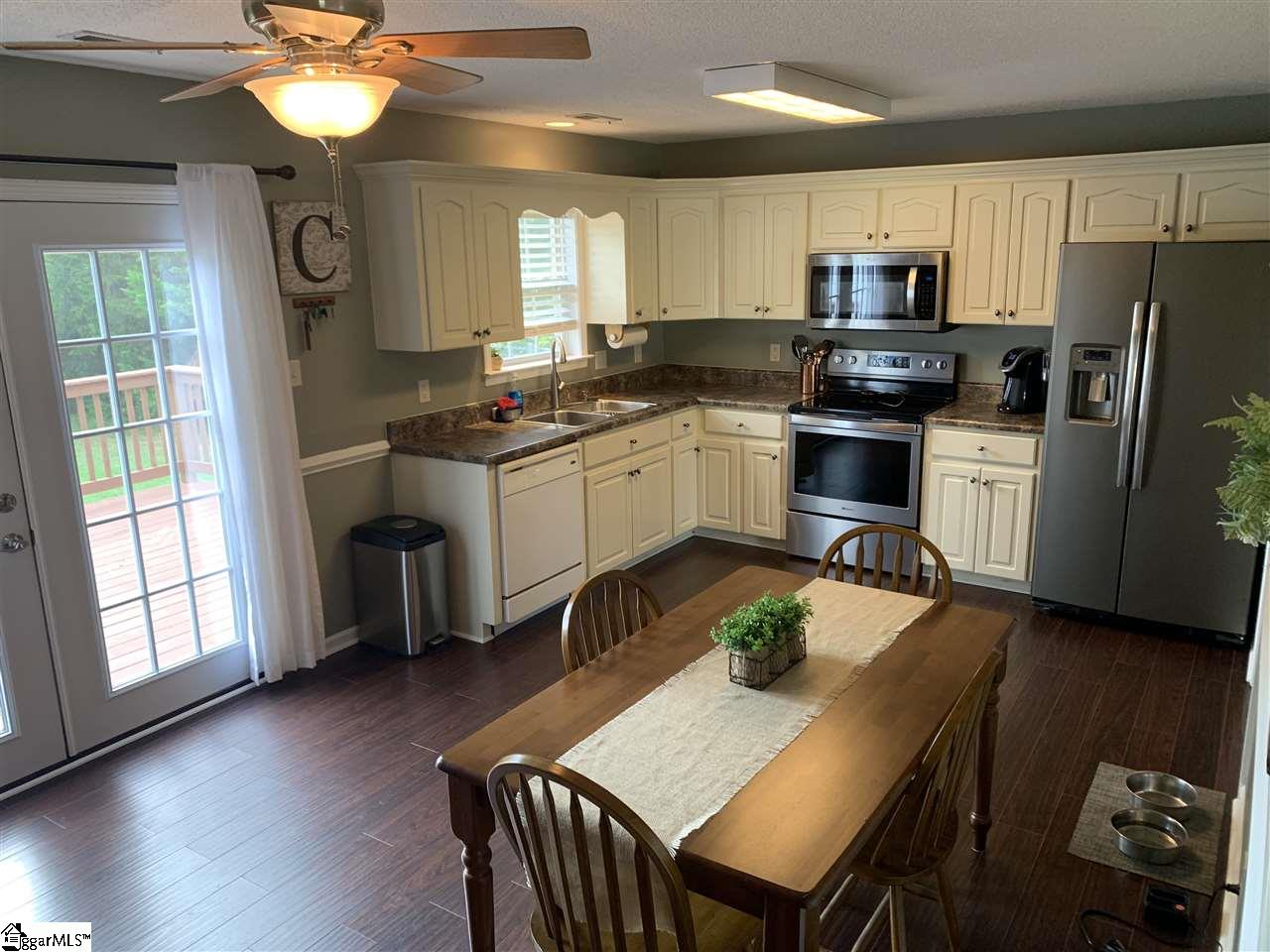 136 Cherrywood Road Woodruff, SC 29388 - Photo 13 of 20 Gallery Image 13