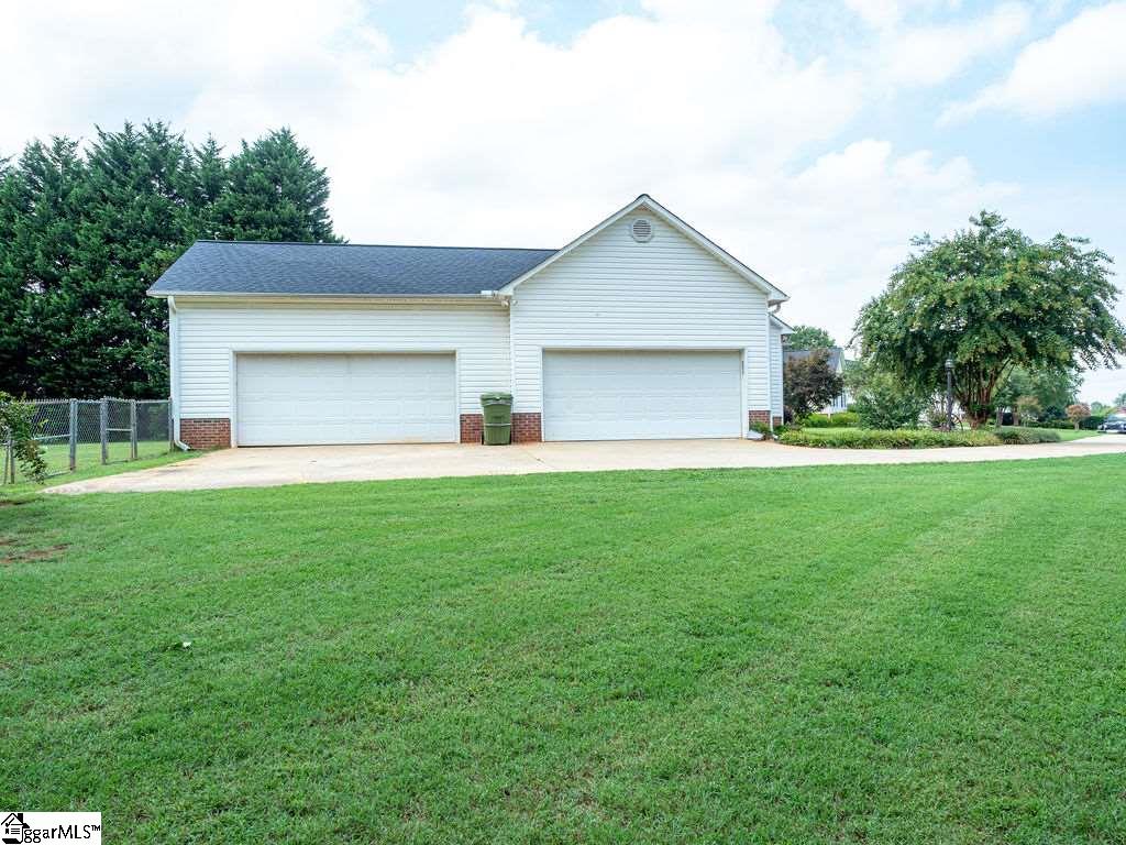 136 Cherrywood Road Woodruff, SC 29388 - Photo 3 of 20 Gallery Image 3