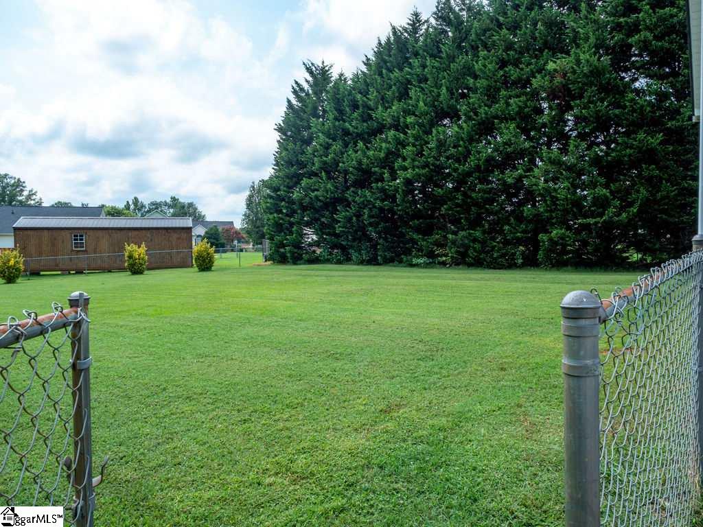 136 Cherrywood Road Woodruff, SC 29388 - Photo 4 of 20 Gallery Image 4