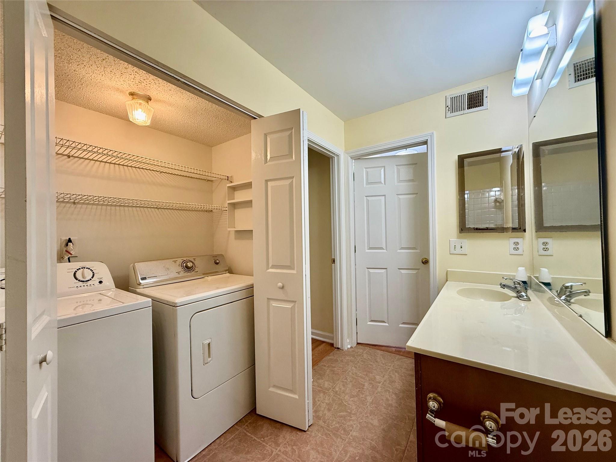8288 Golf Ridge Drive Charlotte, NC 28277 - Photo 11 of 19 Gallery Image 11