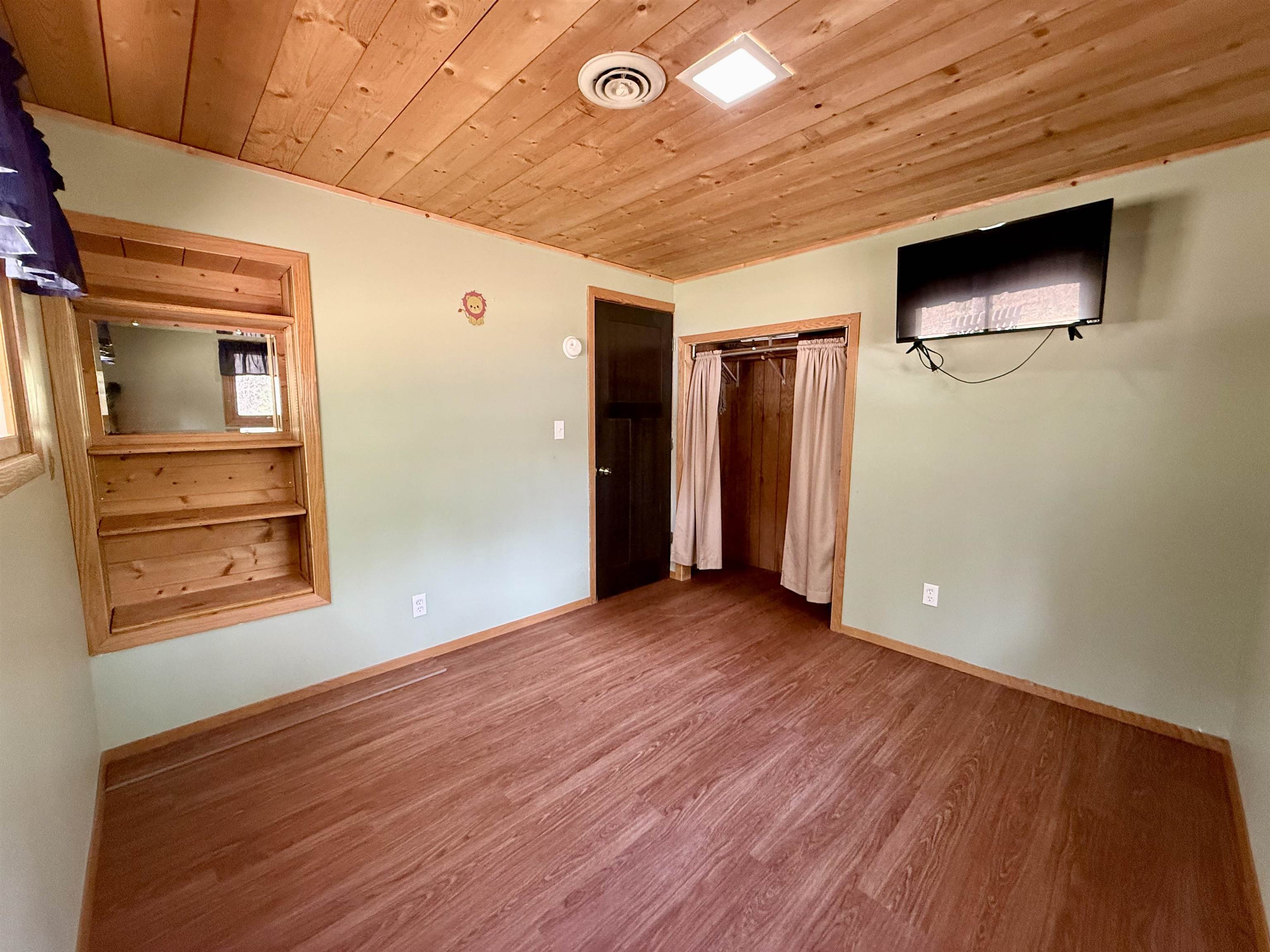 E2552 Porter Road Lone Rock, WI 53556 - Photo 11 of 26