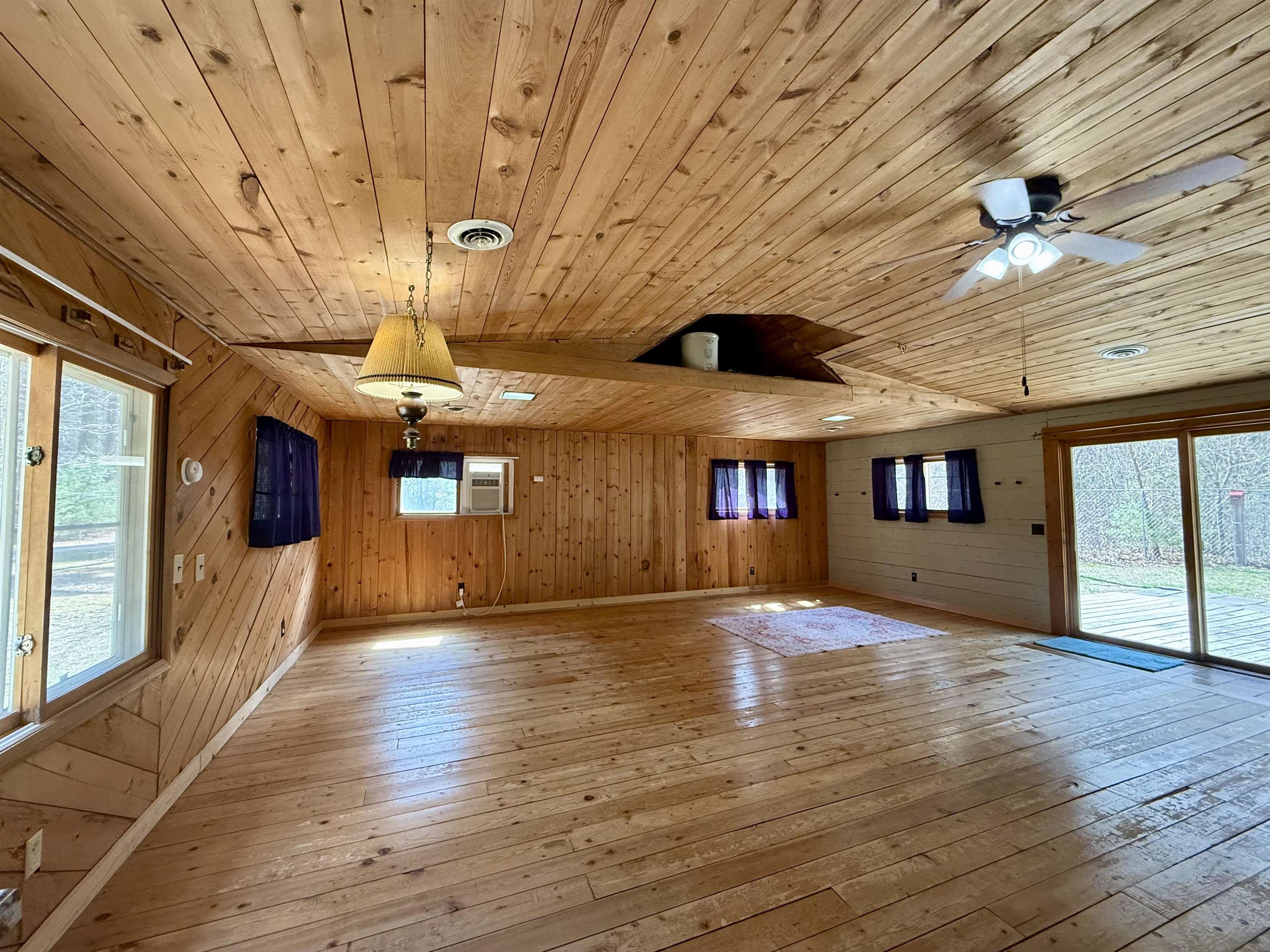 E2552 Porter Road Lone Rock, WI 53556 - Photo 13 of 26