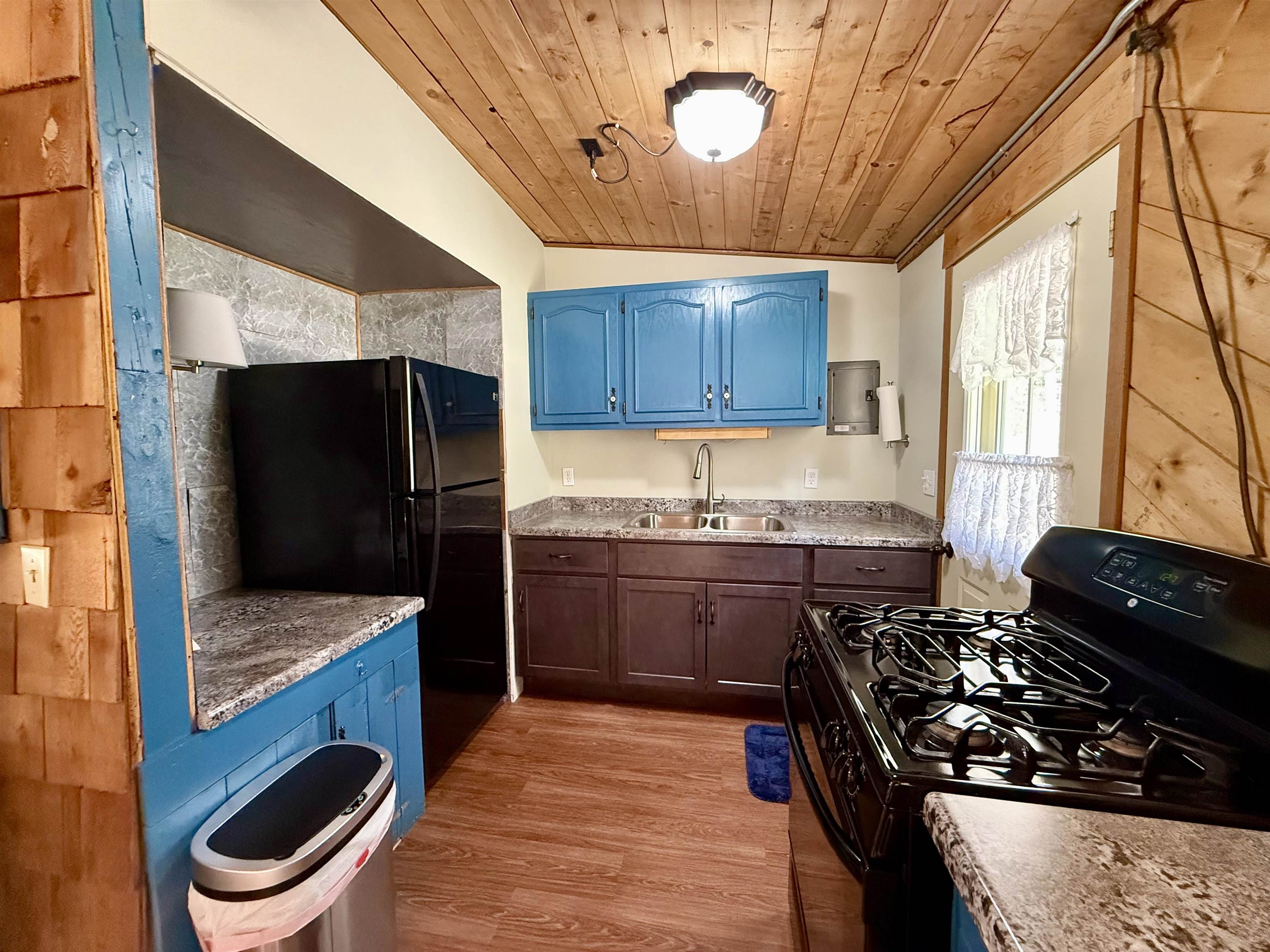 E2552 Porter Road Lone Rock, WI 53556 - Photo 2 of 26