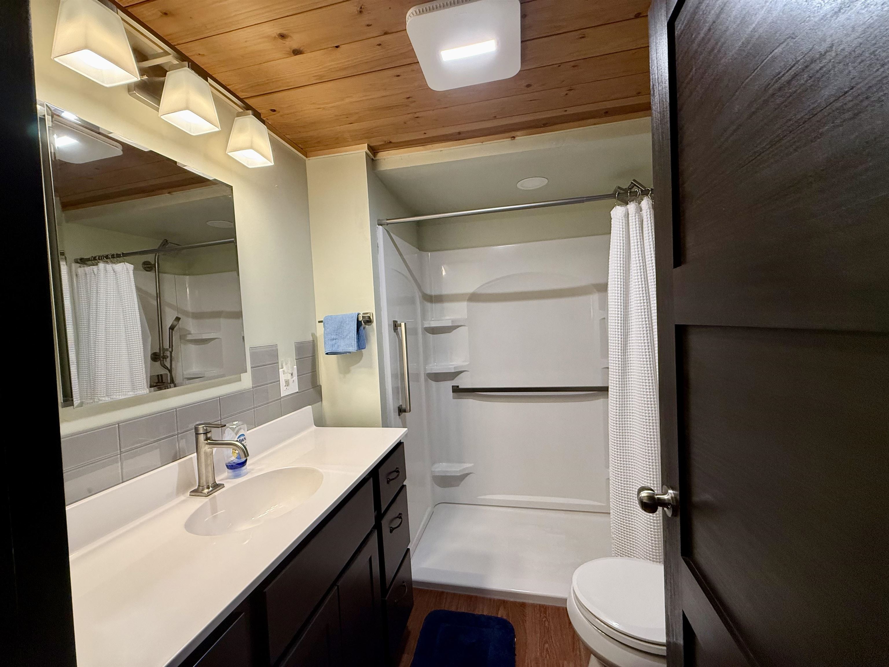 E2552 Porter Road Lone Rock, WI 53556 - Photo 8 of 26