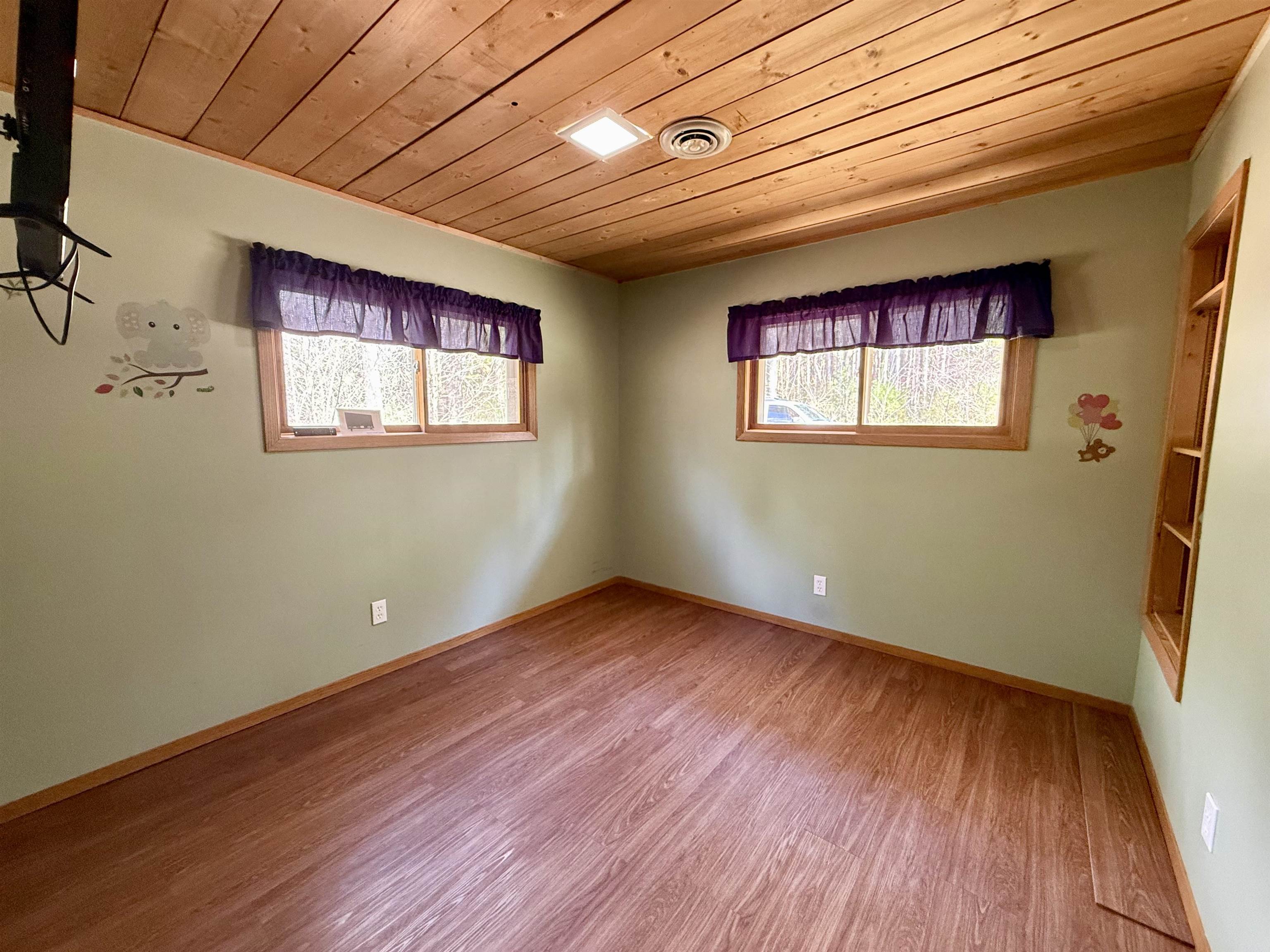 E2552 Porter Road Lone Rock, WI 53556 - Photo 10 of 26