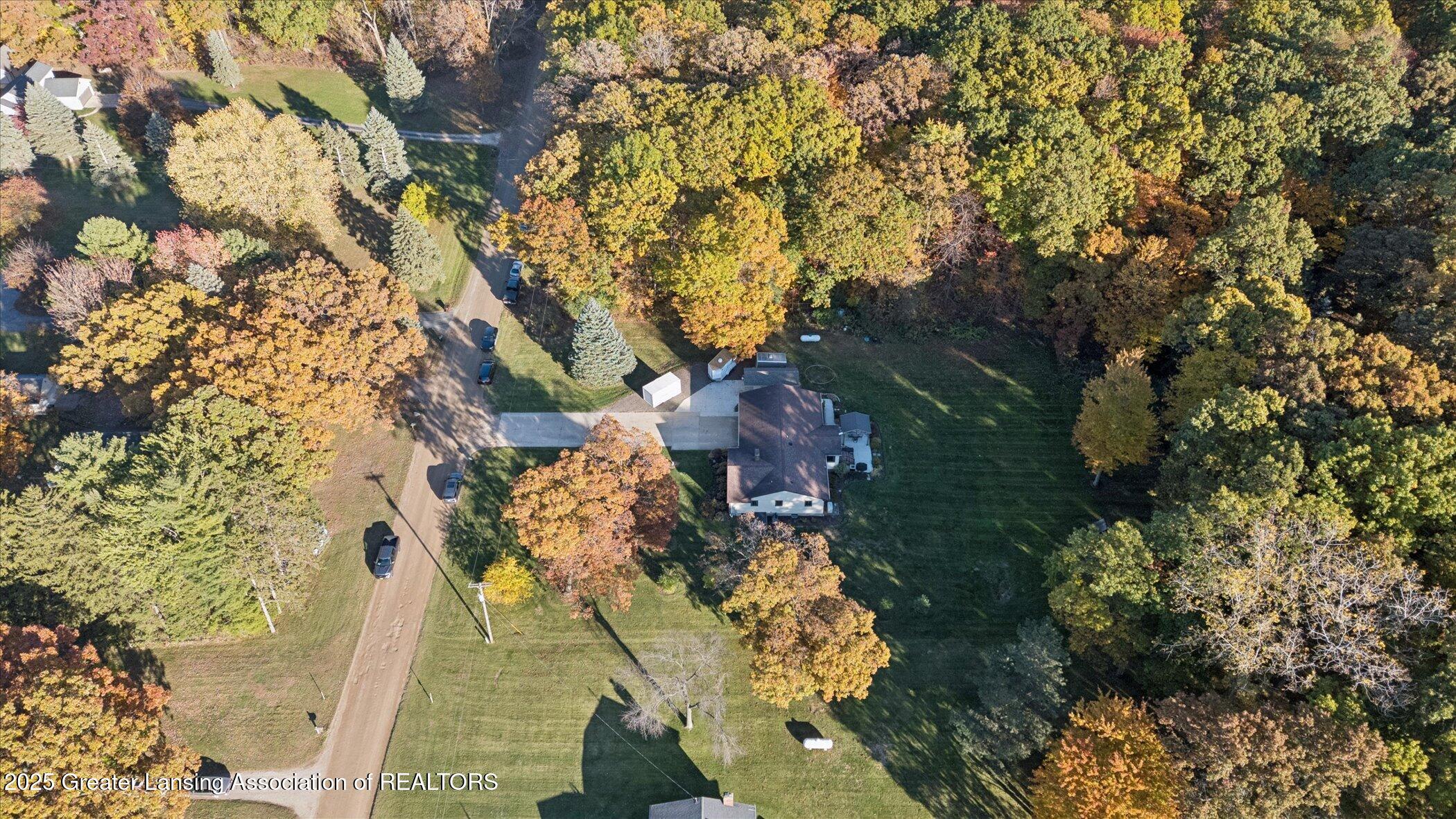 3006 East Stoll Road Lansing, MI 48906 - Photo 43 of 49 43-3006-E-Stoll-Rd-Lansing-WindowStill-P