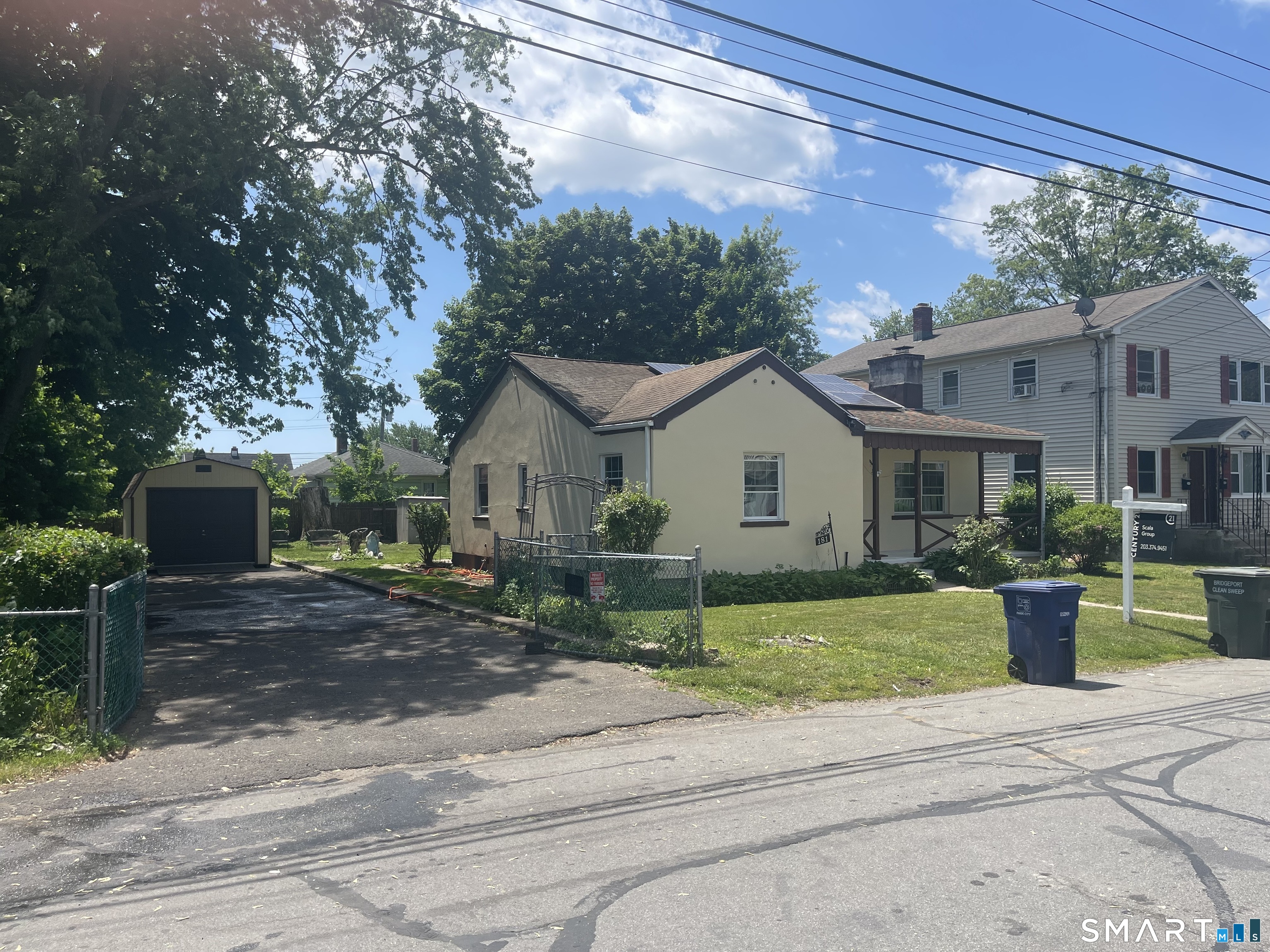 181 City View Avenue Bridgeport, CT 06606 - Photo 2 of 19