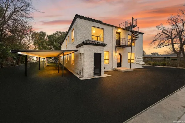 $1,450 | 1635 West Mulberry Avenue, Unit 104, San Antonio, TX 78201