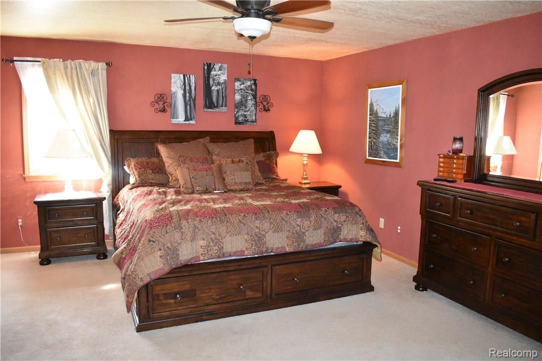 5541 Wasson Road Pinckney, MI 48169 - Photo 9 of 22 9. Master Bedroom