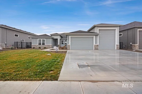 $979,900 | 9953 South Peregrine Falcon Avenue, Nampa, ID 83686