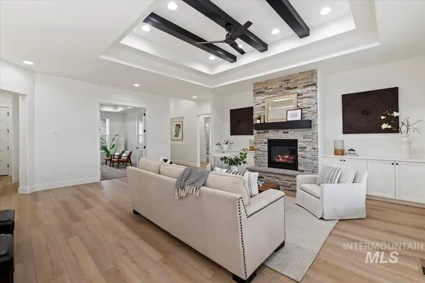 $979,900 | 9953 South Peregrine Falcon Avenue, Nampa, ID 83686