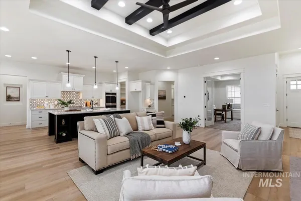 $979,900 | 9953 South Peregrine Falcon Avenue, Nampa, ID 83686