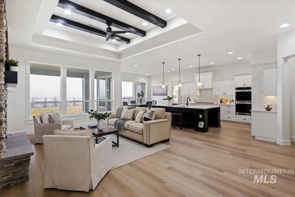 $979,900 | 9953 South Peregrine Falcon Avenue, Nampa, ID 83686